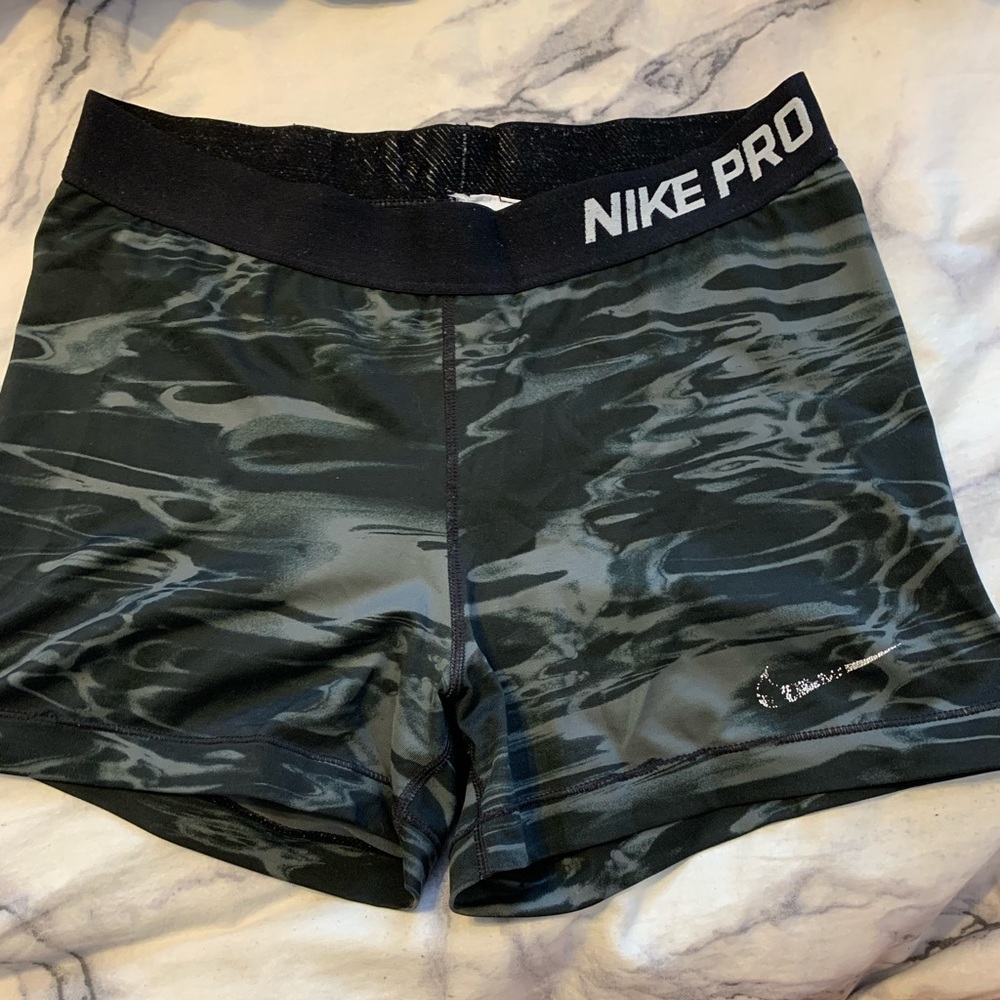 Marble Nike pros